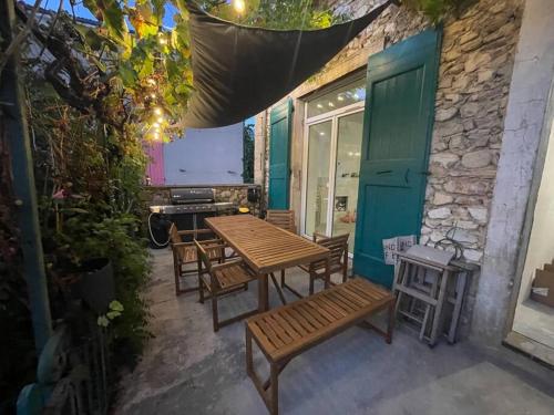 Maison de vacances dans le Diois au pied du Vercors avec 2 chambres pour 6 personnes climatisée (Maison de vacances dans le Diois au pied du Vercors avec 2 chambres pour 6 personnes climatisee) in Menglon