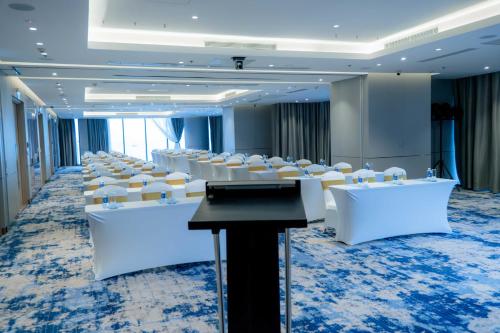 Meeting room / ballrooms, Blue Kites Residence by A La Carte Ha Long Bay in Hạ Long