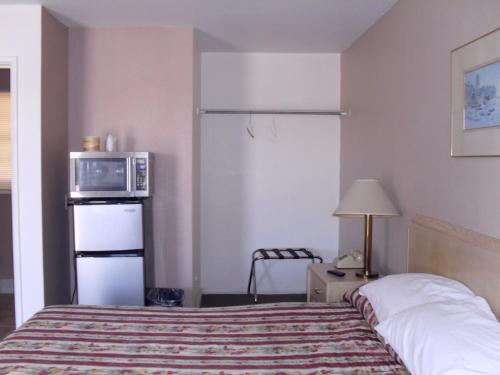 Budget Inn of Boron