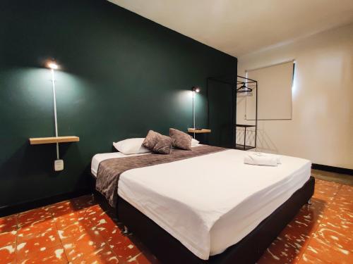 1 queen bed