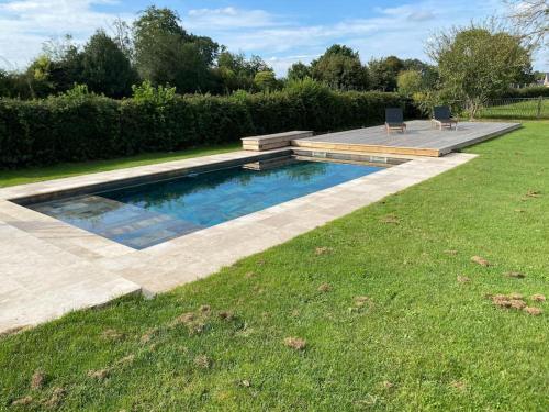 Swimming pool, Gite de l'Epinay Mirabelle in Saint-Saens