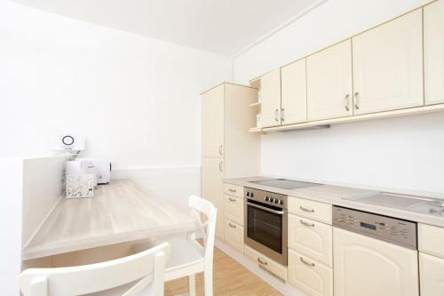 Exclusive 2-room souterrain apartment, Nürnberg (photo 4)