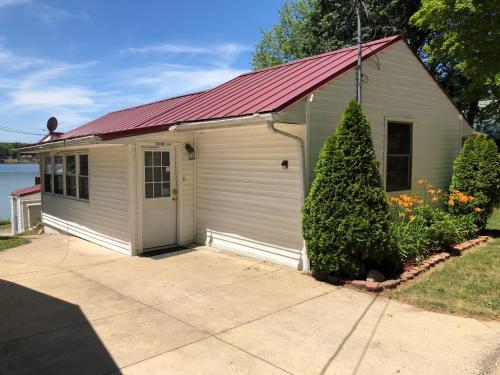 The Wellington Lake Cottage in Middlebury, USA