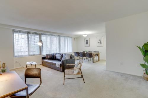 Sensational Condominium @Crystal City in Arlington, USA