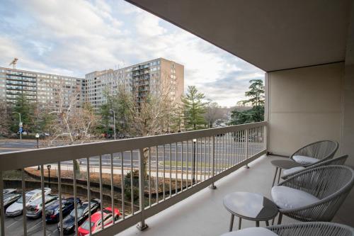Sensational Condominium @Crystal City in Arlington, USA