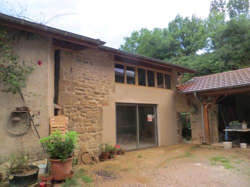 Exterior view, Studio Le Plancher in Bathernay