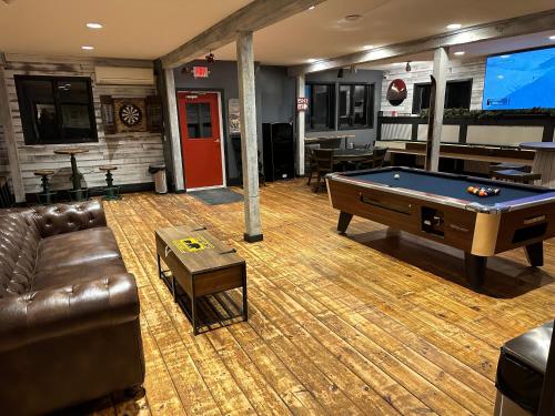 White Horse Lodge 4
