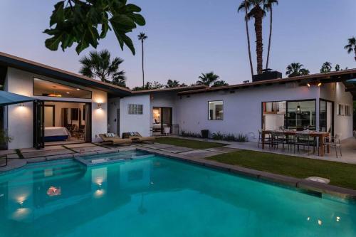 Palm Springs Perfection with Private Casita