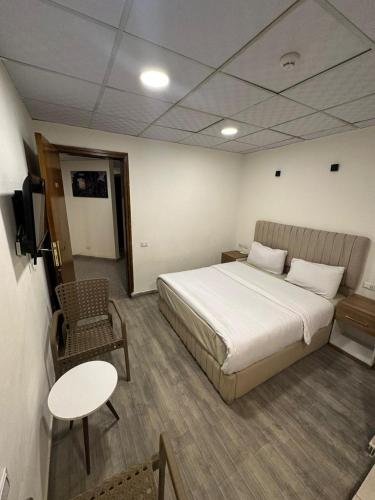 Suite, 2 makuuhuonetta, 3 lits