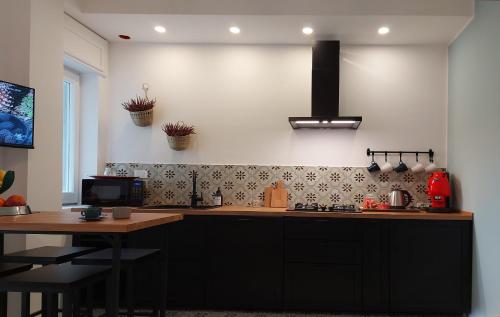 One-Bedroom Apartment image 10