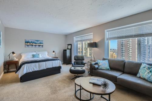 Quiet Efficiency Condo - Downtown Minneapolis