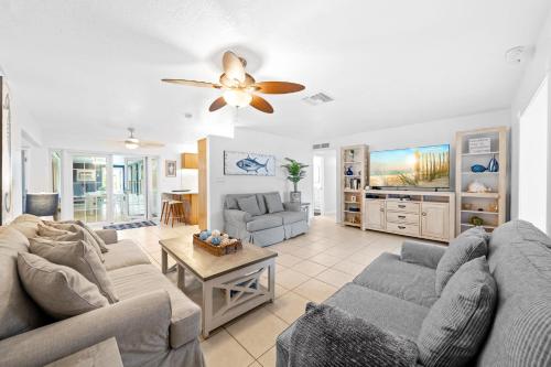Skipper's Landing - 4 Bedroom with Heated Pool in Cocoa Beach
