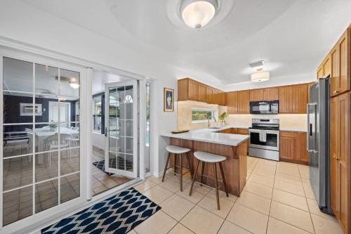 Skipper's Landing - 4 Bedroom with Heated Pool in Cocoa Beach