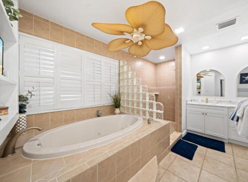 Skipper's Landing - 4 Bedroom with Heated Pool in Cocoa Beach