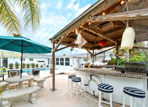 Skipper's Landing - 4 Bedroom with Heated Pool in Cocoa Beach