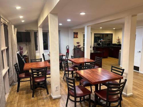 SureStay Plus by Best Western Woodbury Inn in Woodbury, USA