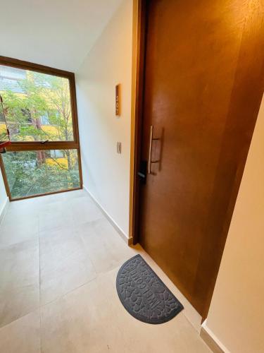 One-Bedroom Apartment image 10