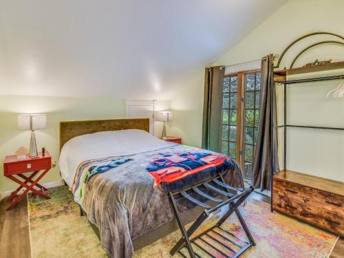 Cozy Oasis in SE Austin in Buda, USA