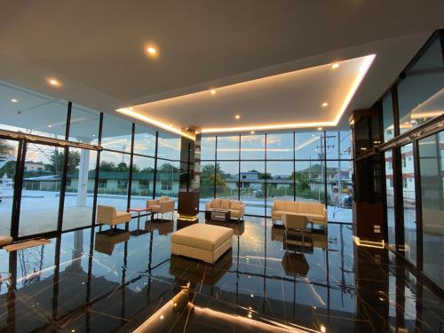 GEEN Hotel Chonburi - 공용 라운지/TV 시청 구역