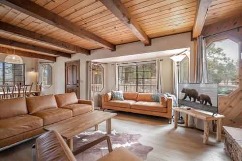 Big Bear Cabin, Dog friendly, 3 parking spots in Big Bear City, USA