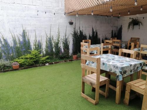 Global Airport Inn FREE Shuttle near La Aurora nemzetközi repülőtér