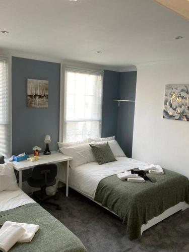 room detail thumbnail 0