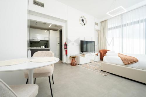 Studio-205 V2 Tower,Dubai Sport City, Дубай (фото 4)