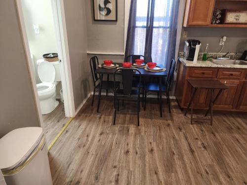 fashionably cozy place in Meriden (CT)