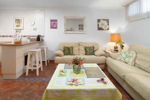 Superior One-Bedroom Apartment
