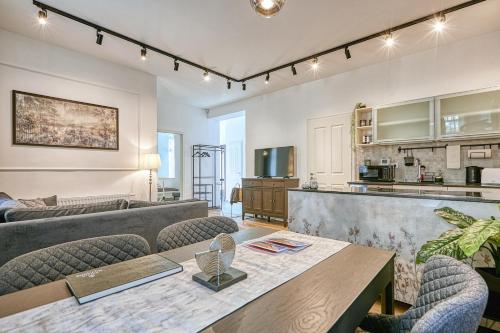ห้องครัว, Villa Botaniq in อัลโซโลเวเรก