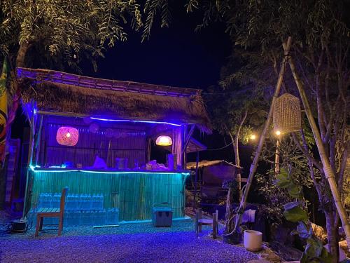 Tid Khao Glamping & Bar