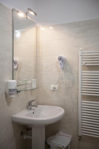 Hotel Amalfi, Милан (фото 6)