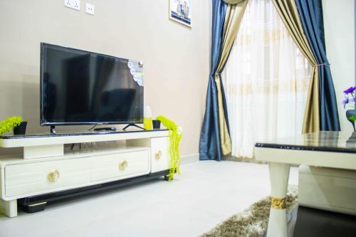 Fully Furnished 2-Bedroom in East Legon