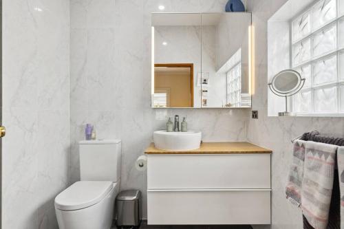 Bad, Spacious home near Glenelg in Plympton Park