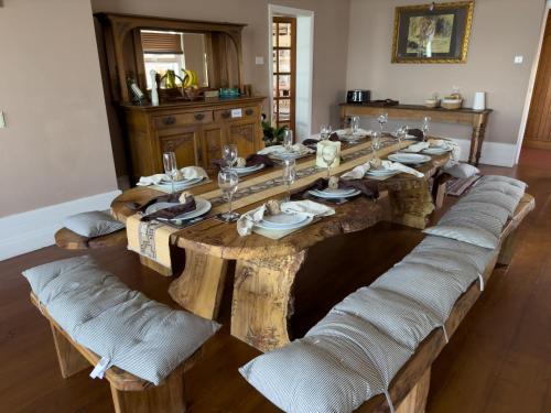 Cliff haven in Brynowen