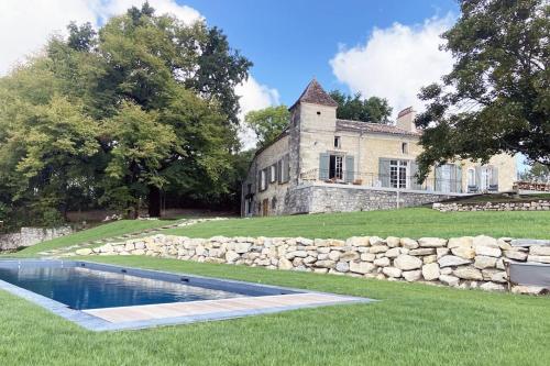 Magnifique maison ancienne avec piscine et vue - Location, gîte - Bardou