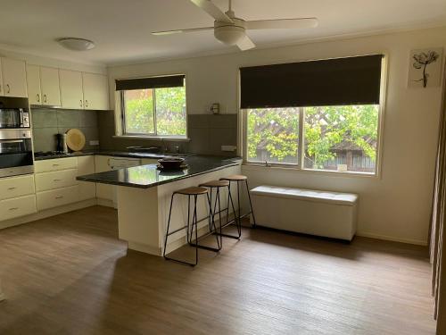 Creek Front House in Modbury