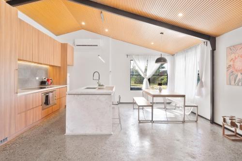 Cocina, Shed House Lux Farm Stay in Buninyong