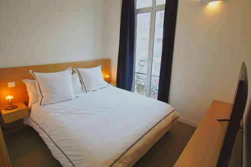 Ref ANTIBES - Palmes d'Or Properties - Tap to explore photos