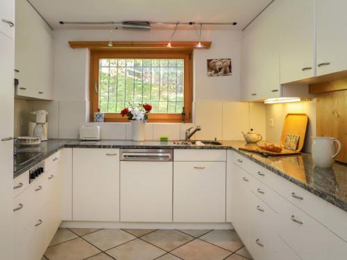  Apartment Under Planätsch by Interhome in Klosters-Serneus