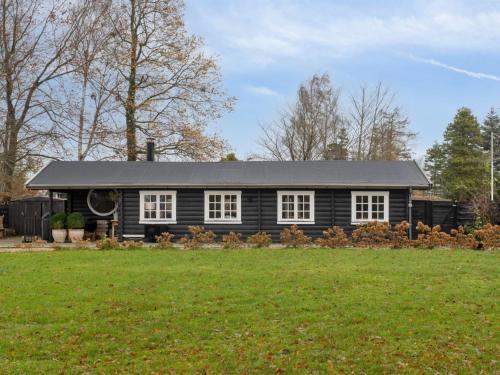  Holiday Home Derik - 3-1km from the sea in Sealand by Interhome in 3250 Gilleleje