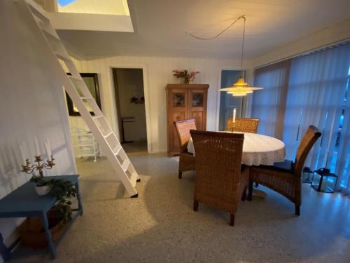 Holiday Home Alwina - 1-5km from the sea in NW Jutland by Interhome