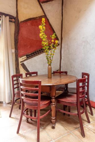 Restoran, Auberge de Lascours, gîte d'étape pleine nature. (Auberge de Lascours, gite d'etape pleine nature.) in Ceilhes-et-Rocozels