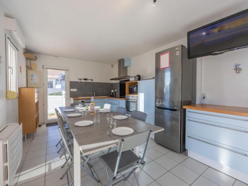 Holiday Home Rochelongue by Interhome near Les Vagues