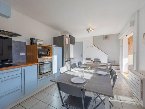 Holiday Home Rochelongue by Interhome near Les Vagues