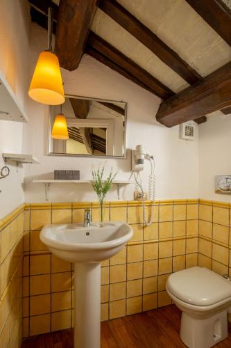 Bollo Apartments - image 13