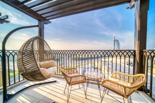 Luxury Madinat Living 2BR with Sea Views, Dubai