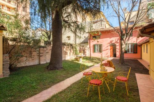 [Piazza Maggiore] Il Sentiero - Villa with garden