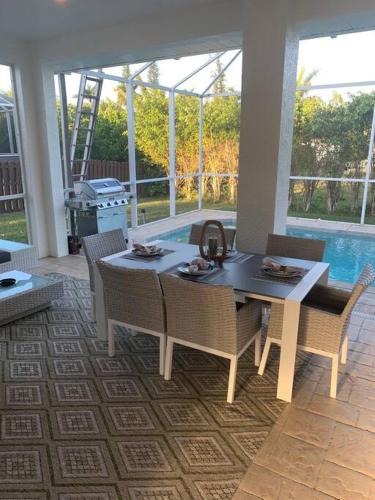 Aaa - Marco Island Luxury Home, Walk To The Beach. - Caribe
