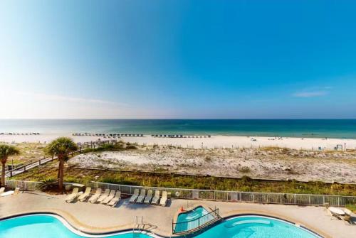 Azure #413- 3 Bd Beachfront Condo - All King Beds!